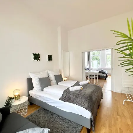 Jungle Retreat Apartments Im Zentrum Bremen Exterior photo